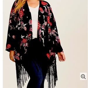 FLORAL PRINT CREPE FRINGE KIMONO